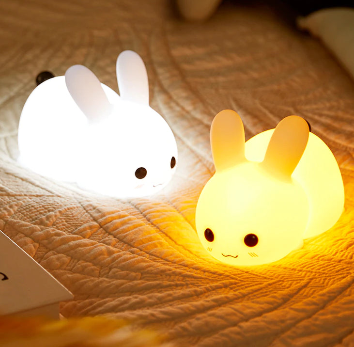 Luz quitamiedos conejo táctil de silicona