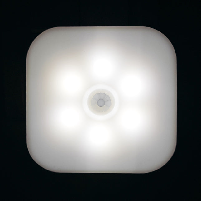 Luz para enchufe con sensor movimiento