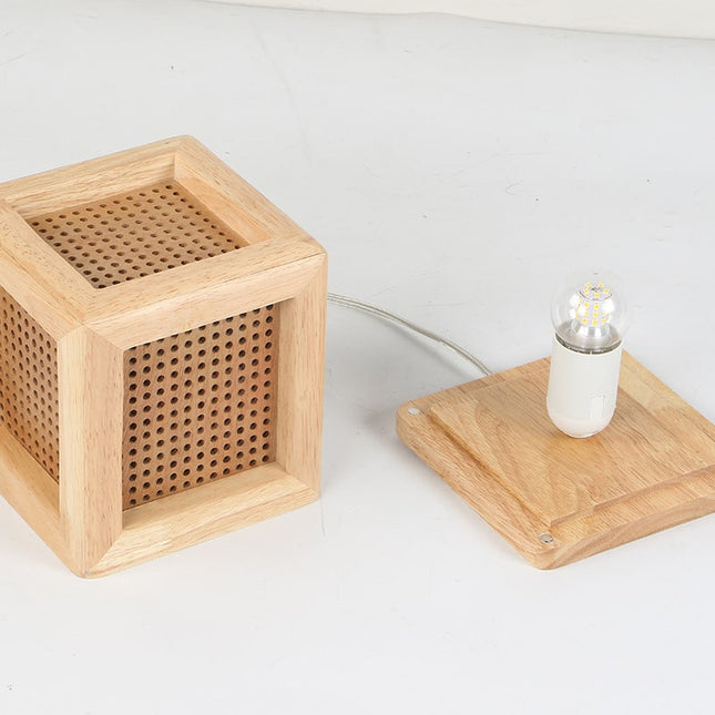 Lámpara de mesita cuadrada madera