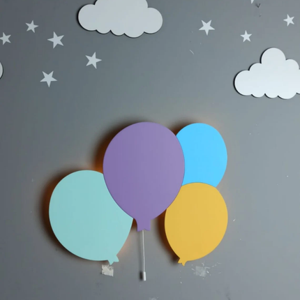 Lámpara de pared elefante con globos
