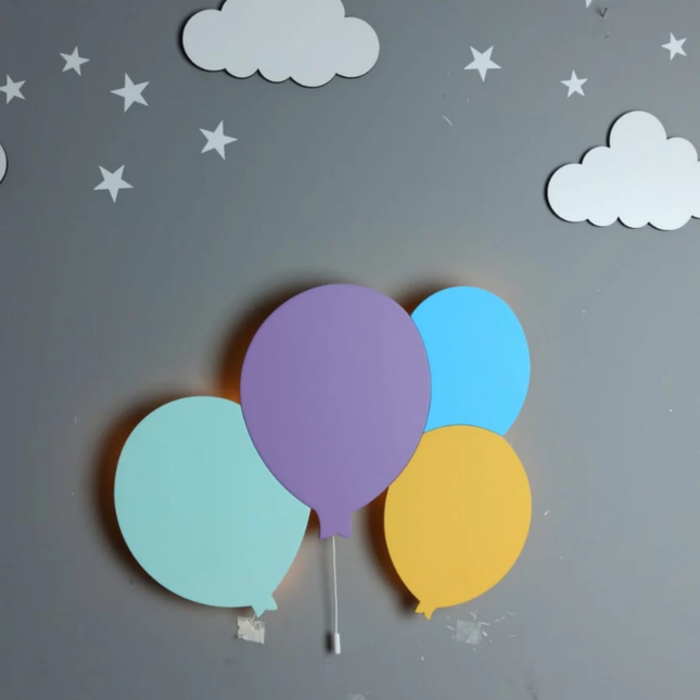 Lámpara de pared elefante con globos