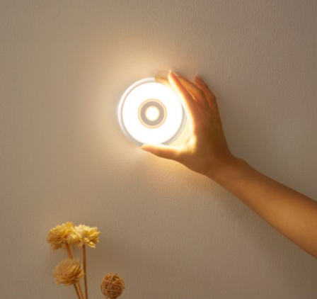 Luz LED recargable con sensor movimiento