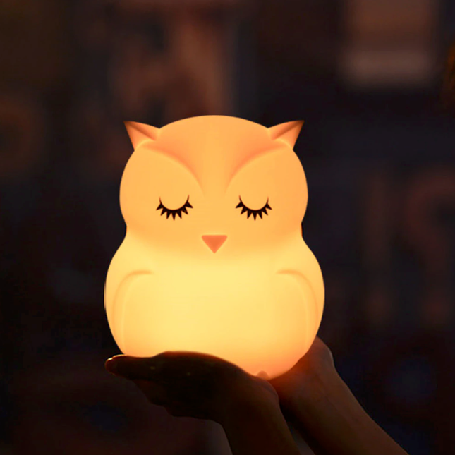 Luz quitamiedos búho recargable con mando