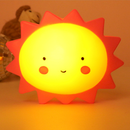 Lámpara de noche infantil forma sol