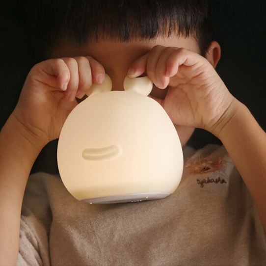 Luz de lactancia táctil recargable