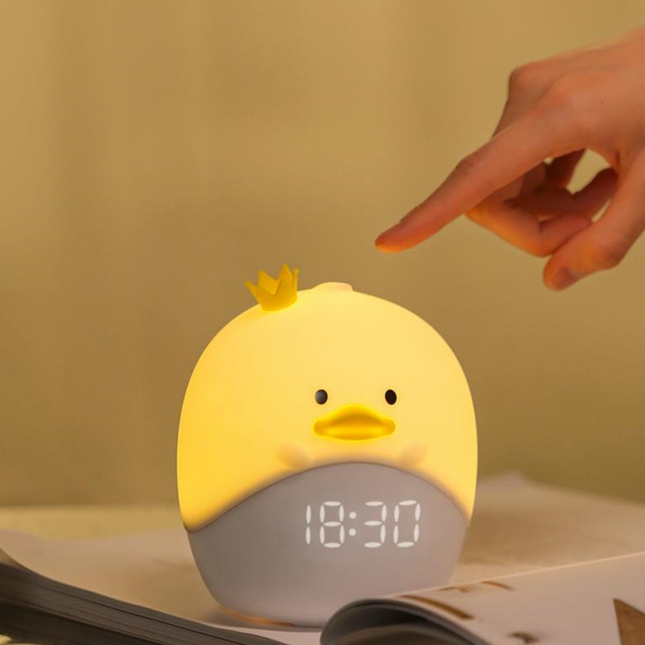 Despertador infantil digital con luz pollito